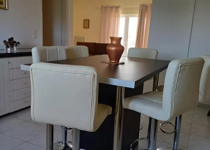 Glossy Messinian Escape * Filiatra